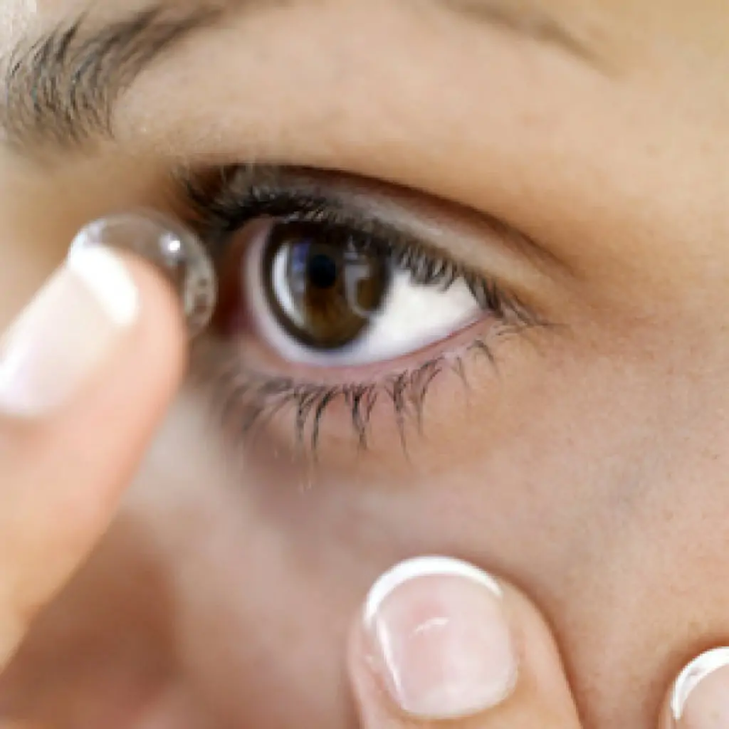Bijak Menggunakan Softlens untuk Mata Cantik dan Gaya