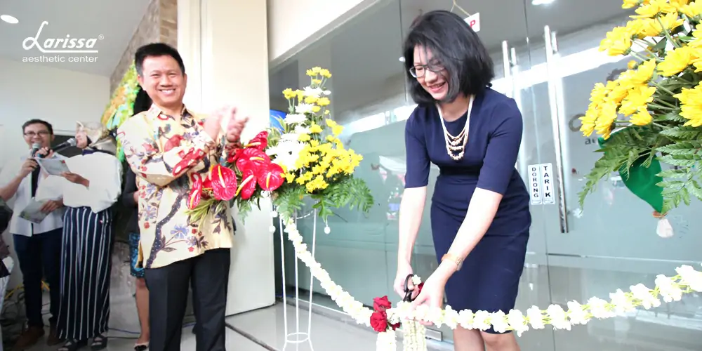 GRAND OPENING LARISSA AESTHETIC CENTER CABANG GODEAN