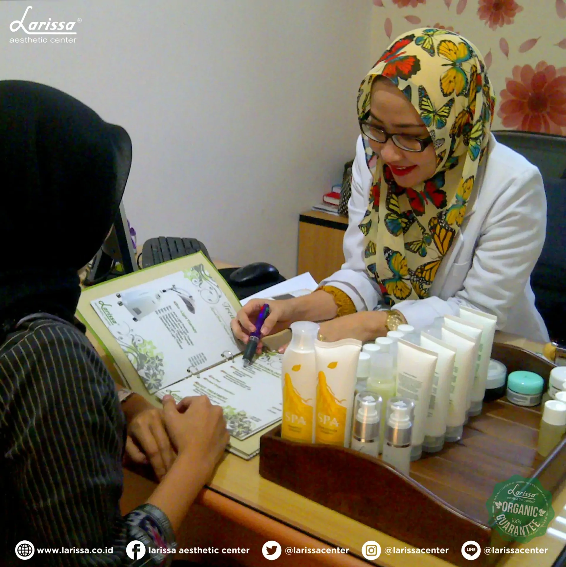 Cream Pagi dan Cream Malam Racikan Dokter Larissa Aesthetic Center