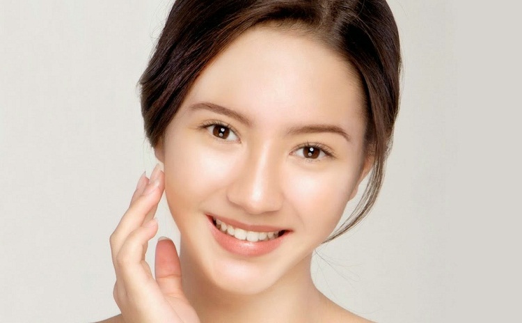 4 Pilihan Facial Wash Untuk Bantu Atasi Jerawat Di Wajah
