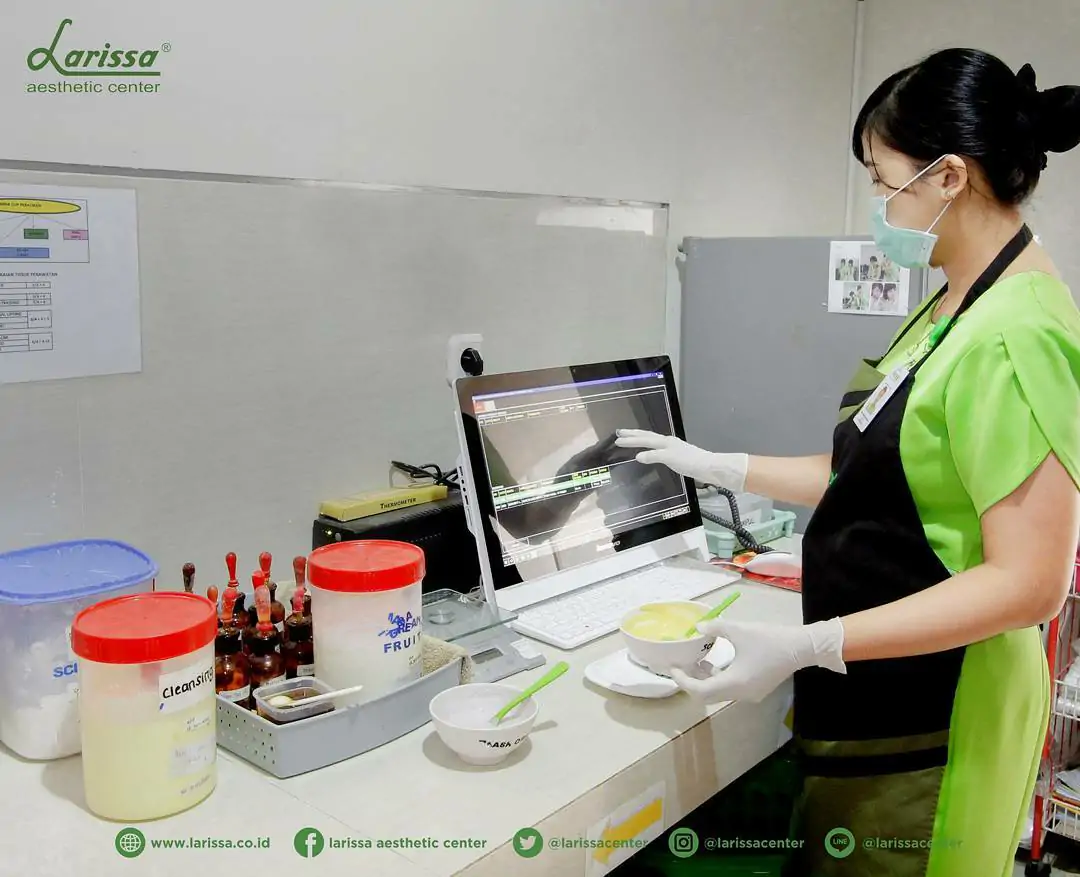 Product Serving Larissa Aesthetic Center Salatiga